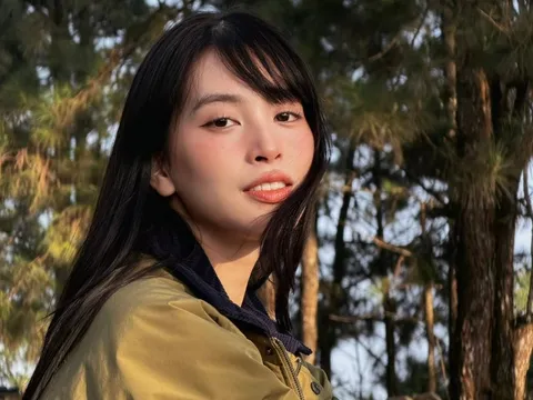 Tiểu Vy và bí quyết giữ làn da căng mướt dù makeup dày suốt ngày dài