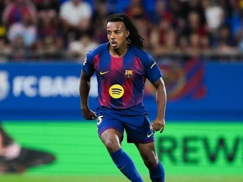 M.U và Liverpool đại chiến vì "chìa khóa vạn năng" Kounde