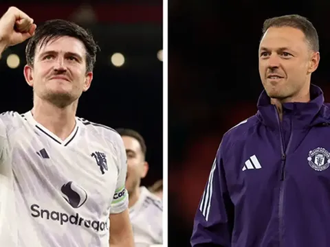 Maguire nể phục cách Evans rèn giũa sao trẻ MU