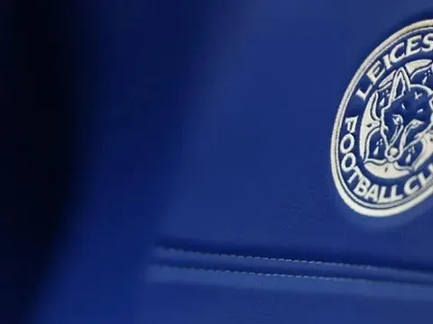 Leicester nhận án phạt, rơi tự do trên bảng xếp hạng