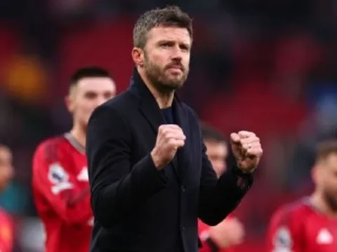 Carrick phớt lờ tin đồn để cùng Man Utd bứt phá