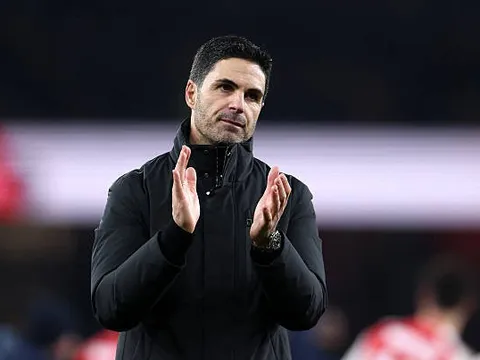 Arteta xin lỗi Rosenior vụ thiếu tôn trọng Chelsea