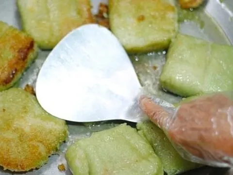 Rán bánh chưng giòn vỏ - mềm nhân, không ngấy