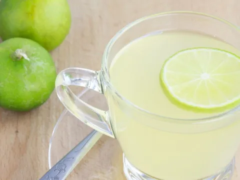 Nên uống nước chanh trước hay sau khi ăn sáng? Cách nào giúp giảm cân nhanh hơn?