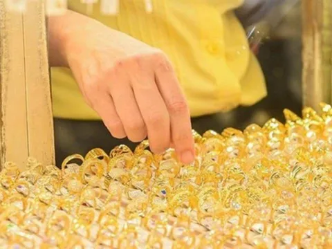 Sáng 6/2: Giá vàng lao dốc, giảm tới 5 triệu đồng/lượng