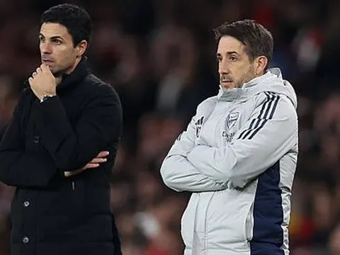 Arsenal dùng bóng chết để giải mã hiện tượng Sunderland