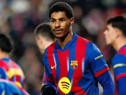 Sự vắng mặt của Raphinha là bệ phóng cho Rashford tại Barca