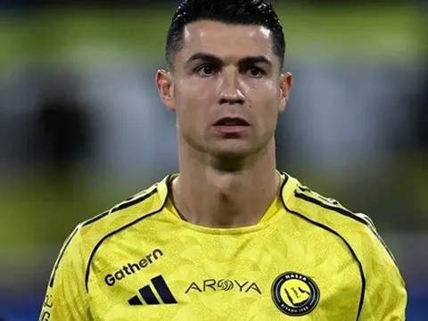 Ronaldo bỏ túi 2,5 triệu bảng dù đình công 5 ngày