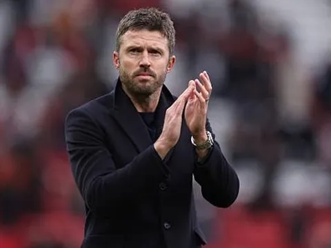 Carrick cảnh báo MU về khắc tinh Tottenham