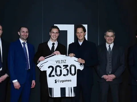 Kenan Yildiz chính thức ký hợp đồng với Juventus đến năm 2030