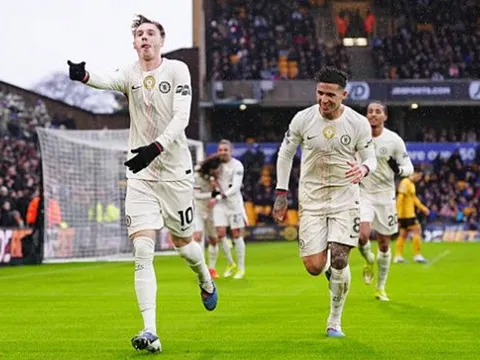 Palmer lập hat-trick đưa Chelsea áp sát Man Utd