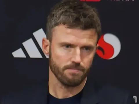 MU hạ Tottenham nhờ "vũ khí bí mật" từ Jonny Evans