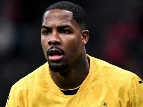 Romano tiết lộ chi tiết hợp đồng đến năm 2031 của Maignan