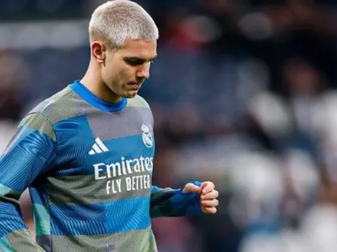 Rodrygo vắng mặt giúp Mastantuono có cơ hội tỏa sáng