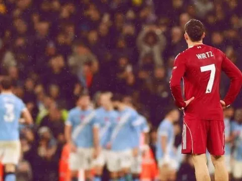 Bị Neville chê là cậu bé, Florian Wirtz lột xác ngoạn mục