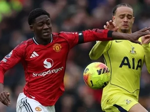 Berbatov ca ngợi tư duy chơi bóng của Mainoo