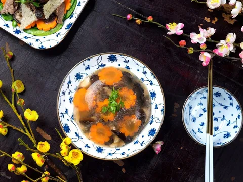 Cách nấu thịt đông - món ăn ngày Tết ngon, nhừ, trong veo hấp dẫn