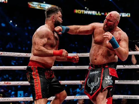 Andrei Arlovski hạ gục Ben Rothwell, đăng quang BKFC: Màn trình diễn đẫm máu của 'cựu vương' UFC