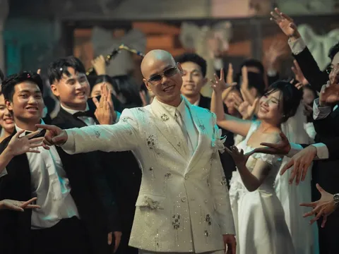 Không nói về khởi đầu, Phan Đinh Tùng chọn hát về sự đồng hành trong 'Thành Đôi'