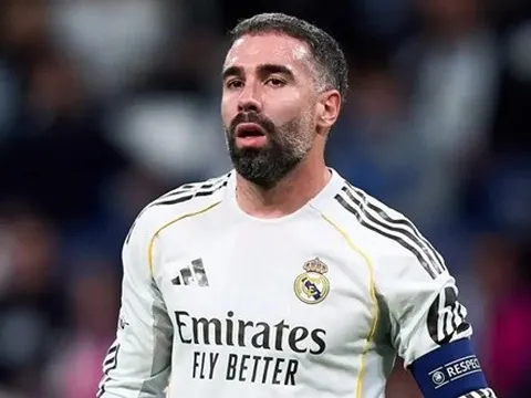 Real Madrid lo sốt vó vì đầu gối của Dani Carvajal