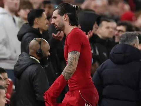 Szoboszlai bị treo giò khiến Liverpool mất sạch hậu vệ phải