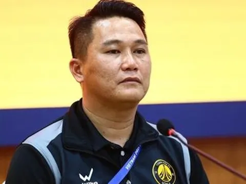 HLV Thanh Hóa dặn học trò cứ đi bộ nếu thấy mệt