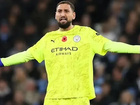 Carragher gọi Donnarumma là chìa khóa vô địch của Man City