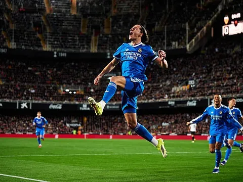 Alvaro Carreras đập tan hoài nghi bằng màn trình diễn điểm 10