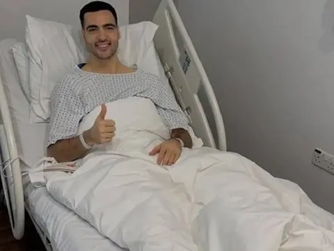 Merino phẫu thuật thành công, hẹn ngày trở lại Arsenal