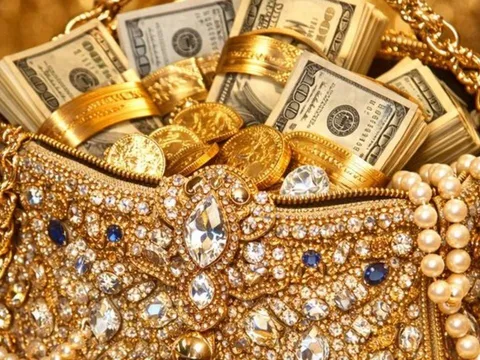 Từ thứ 3 tới thứ 5 (10-12/2): 3 tuổi giữ vị trí vàng trong công sở, tên tuổi vang danh, tiền của quấn quanh