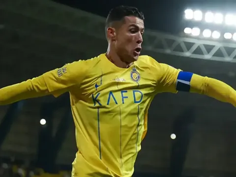 Ronaldo tái xuất trận Al Nassr đấu Al Fateh