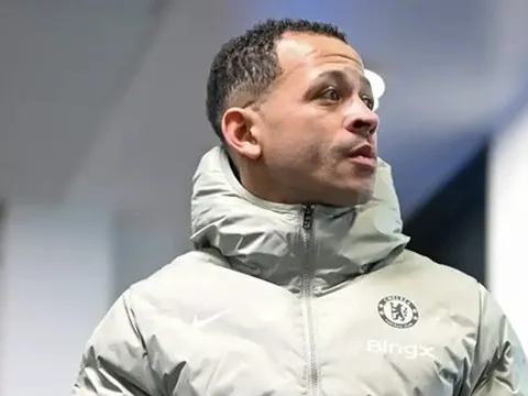 Rosenior muốn trung vệ Chelsea tự tin chơi mạo hiểm