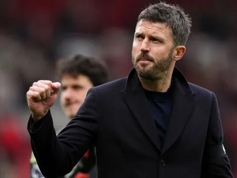 Berbatov nhắc lại bài học Solskjaer để cảnh báo Man United