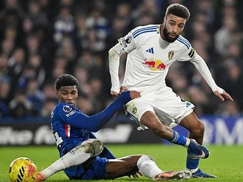 Chelsea nhận lời giải đáp sau bàn thua gây tranh cãi trước Leeds