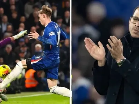 HLV Chelsea bảo vệ Cole Palmer sau pha bỏ lỡ không tưởng