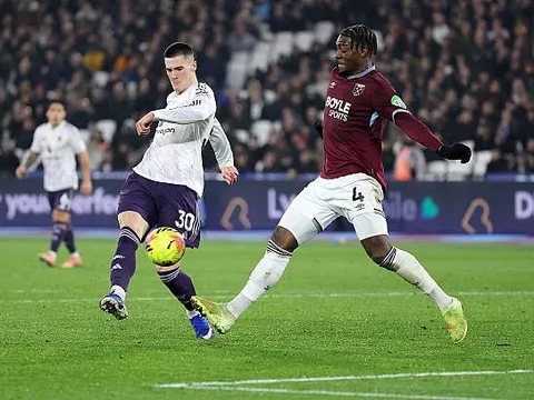 Khối bê tông West Ham phơi bày điểm yếu chí mạng của MU