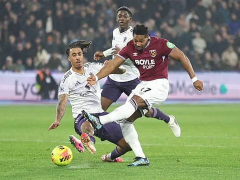 Ferdinand thán phục 2 pha cứu thua của Yoro