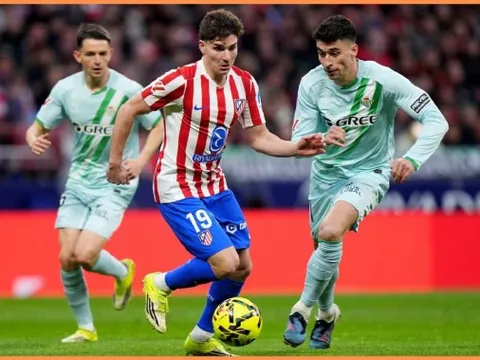 Người cũ hiến kế Chelsea mua Alvarez thay thế Liam Delap