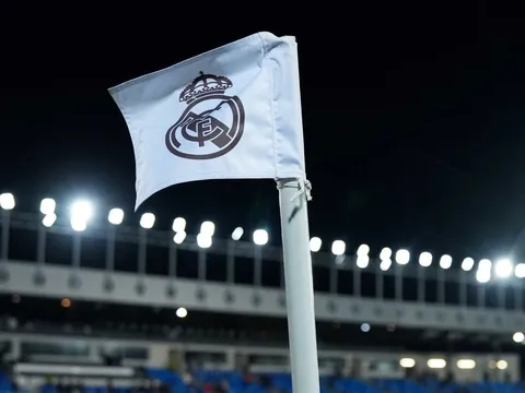 CHÍNH THỨC: Real Madrid bắt tay UEFA, khai tử Super League