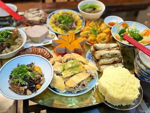 6 mẹo ăn uống ngày Tết không lo tăng cân