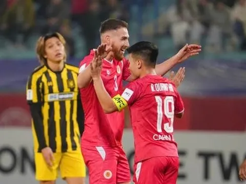 Đón Tết xa nhà, Quang Hải muốn tặng quà đặc biệt cho NHM