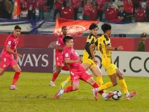 Quang Hải khẳng định vị thế số 1 Việt Nam bằng cú đúp đẳng cấp