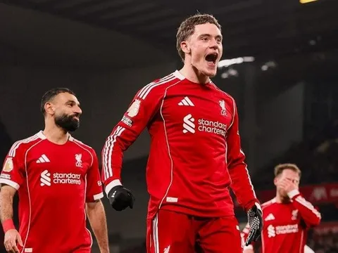 Gerrard ví Wirtz như Zidane sau trận thắng Sunderland