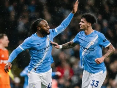 Semenyo ngóng Arsenal sẩy chân trước Brentford