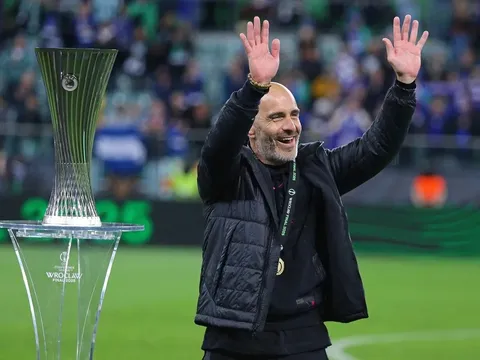 Lineker khuyên Tottenham bổ nhiệm Enzo Maresca