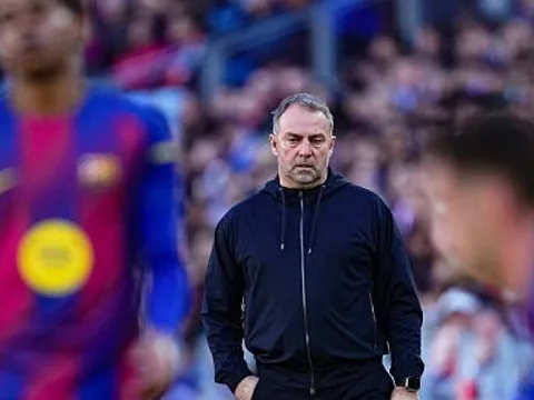 Flick đau đầu vá víu cánh trái đấu Atletico