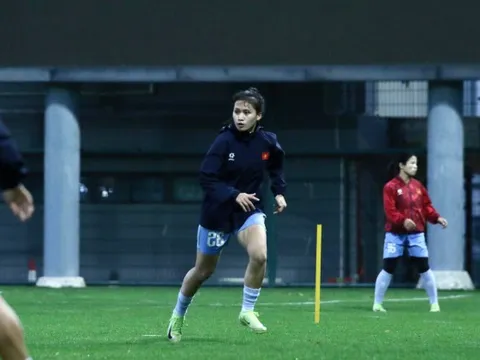 Nhật Lan học hỏi đàn chị để tìm suất dự Asian Cup