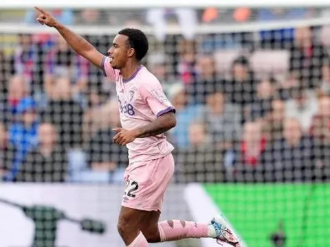 Tứ đại gia Ngoại hạng Anh tranh giành Kroupi