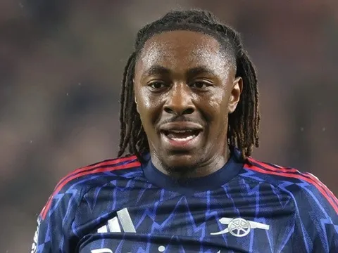 Eze cần học Grealish để cứu tương lai ở Arsenal