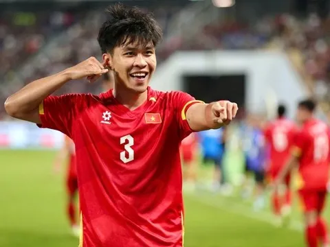 CLB Hàn Quốc muốn mượn trung vệ Lý Đức của CAHN